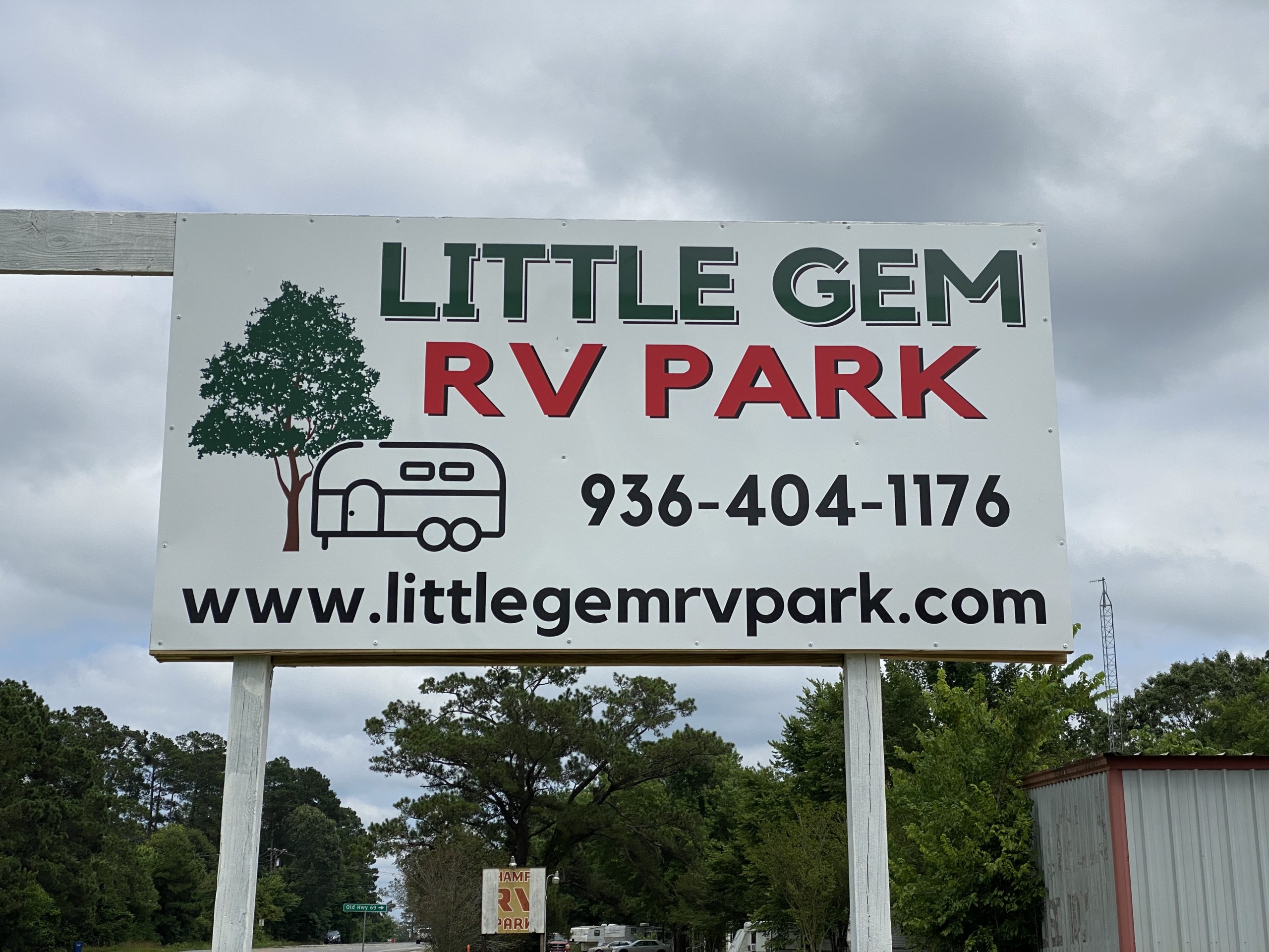 Little Gem RV Park sign